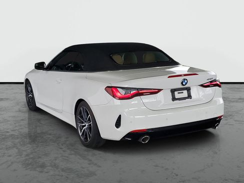 Used 2024 BMW 430i Convertible image 3