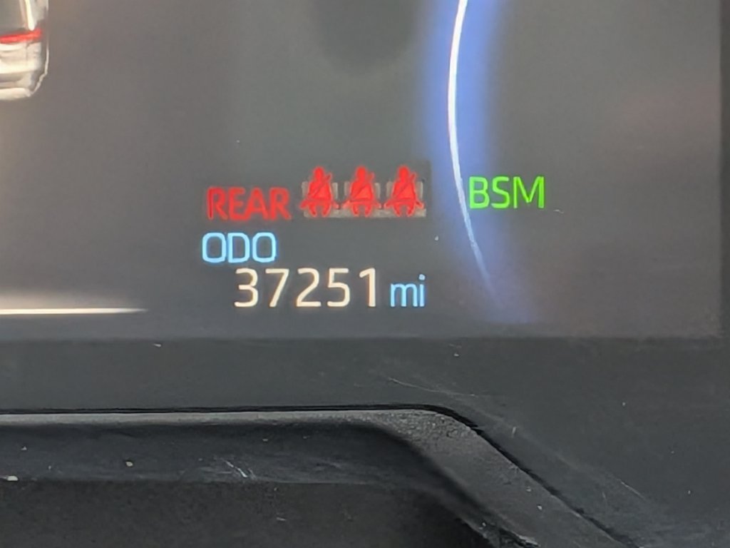Used 2024 Toyota RAV4 XLE AWD/4WD image 25