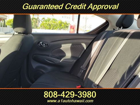 Used 2018 Nissan Versa SV w/ SV Special Edition FWD image 9