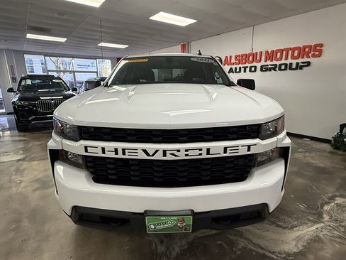 Used 2022 Chevrolet Silverado 1500 Custom image 2