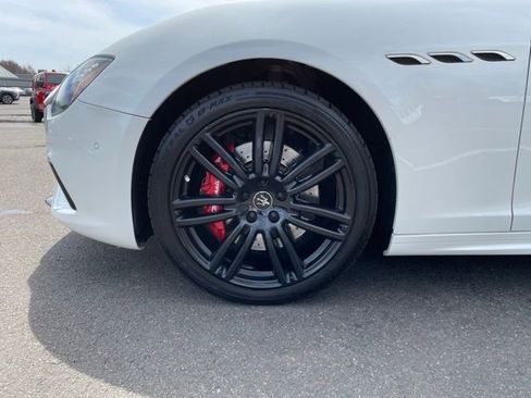 Used 2021 Maserati Ghibli S RWD image 34
