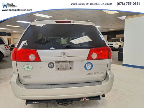 Used 2009 Toyota Sienna FWD image 4
