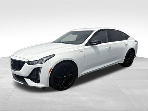 Used 2022 Cadillac CT5 V w/ LPO, ONYX Package AWD/4WD image 9