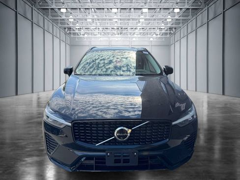 Used 2025 Volvo XC60 B5 Plus w/ Protection Package Premier AWD/4WD image 2