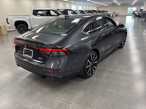 Used 2024 Honda Accord Touring image 7