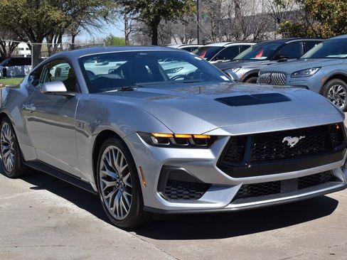 Certified 2025 Ford Mustang GT Premium image 4