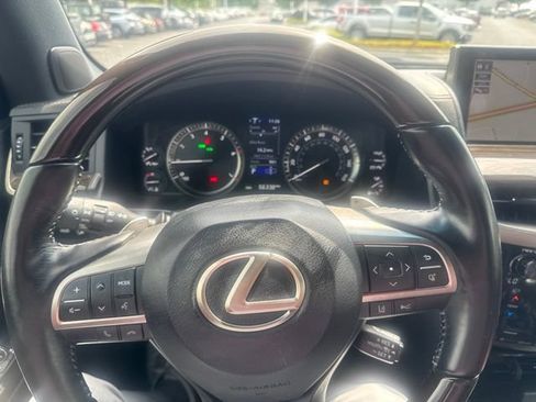 Used 2021 Lexus LX 570 4WD w/ Sport Package image 10