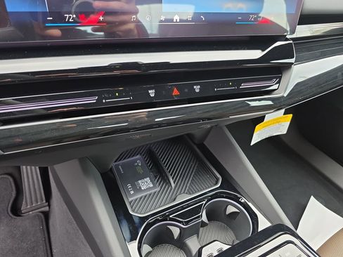 New 2026 BMW 530i xDrive w/ Premium Package image 16