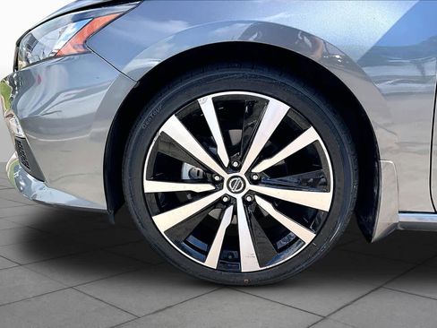 Certified 2021 Nissan Altima 2.5 SR image 10