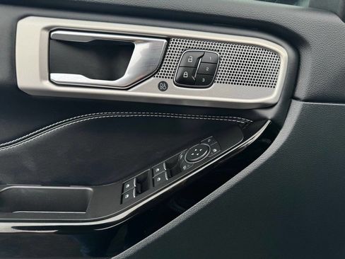 Used 2021 Ford Explorer ST image 16