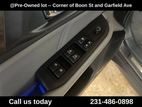 Used 2019 Subaru Outback 2.5i Limited AWD/4WD image 15