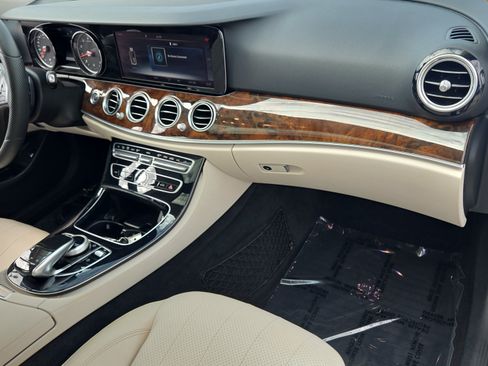 Used 2018 Mercedes-Benz E 300 image 16