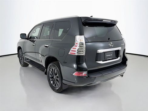 Used 2022 Lexus GX 460 Premium w/ Premium Package AWD/4WD image 3
