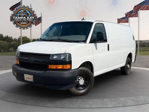 Used 2019 Chevrolet Express 2500 w/ Driver Convenience Package RWD image 1