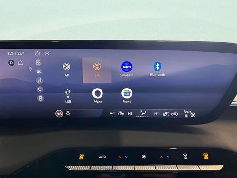 Used 2025 Buick Enclave Sport Touring image 32