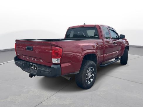 Used 2017 Toyota Tacoma SR RWD image 6
