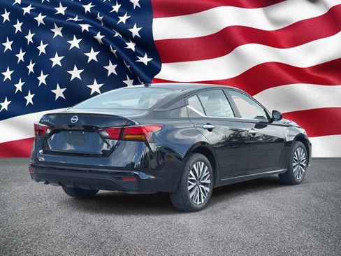 Used 2025 Nissan Altima 2.5 SV AWD/4WD image 5