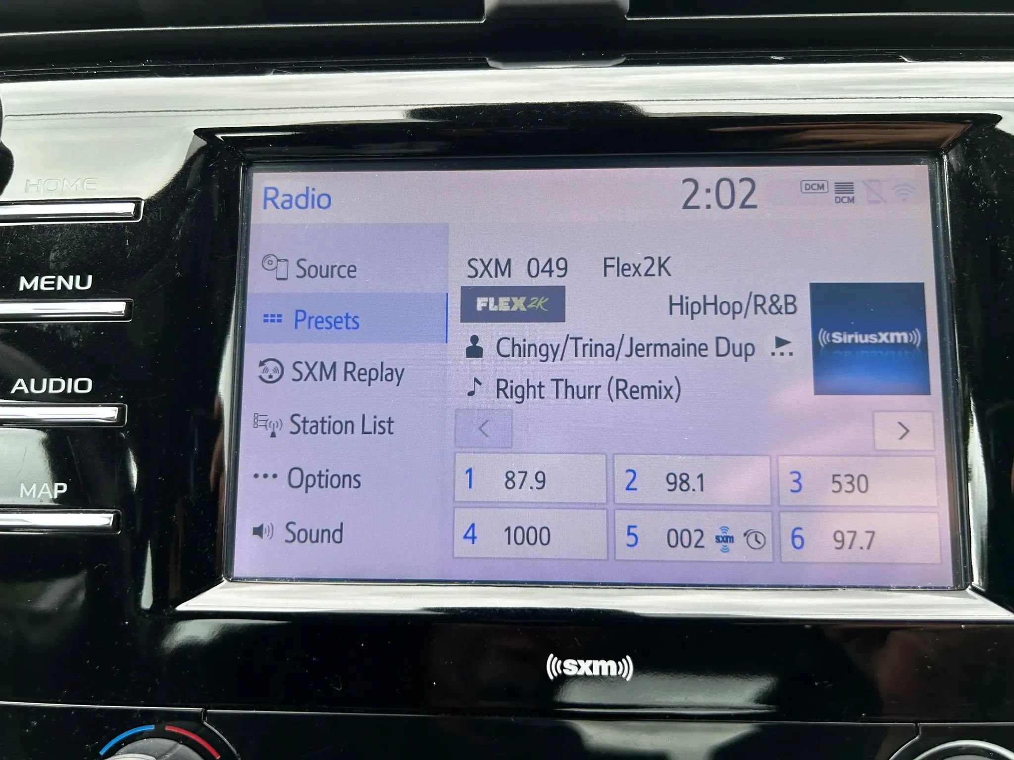 Used 2020 Toyota Camry SE w/ Convenience Package FWD image 23
