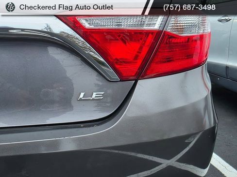 Used 2016 Toyota Camry LE image 8