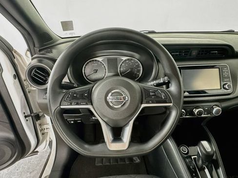 Used 2018 Nissan Kicks S FWD image 14