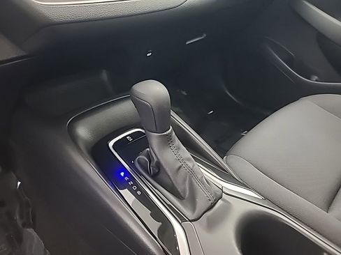 Used 2025 Toyota Corolla LE image 36