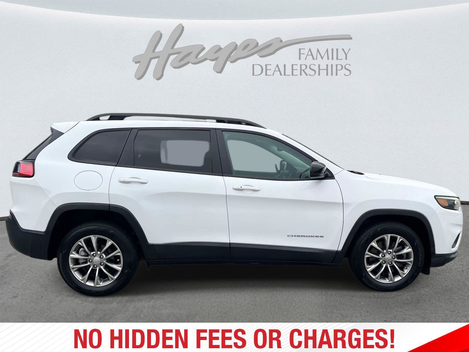 Used 2022 Jeep Cherokee Latitude Lux w/ Sun & Sound Group FWD image 2