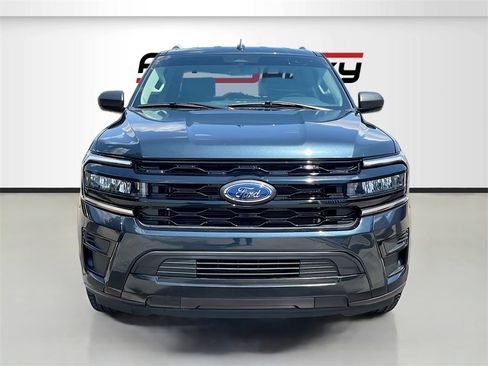 Used 2024 Ford Expedition XLT image 2