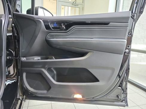 Used 2025 Honda Odyssey Elite image 28