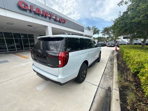 Used 2025 Ford Expedition Tremor AWD/4WD image 6