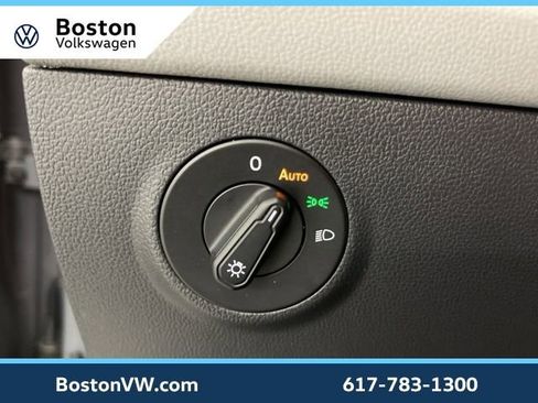 Used 2022 Volkswagen Taos SE w/ IQ.Drive SE Package image 18