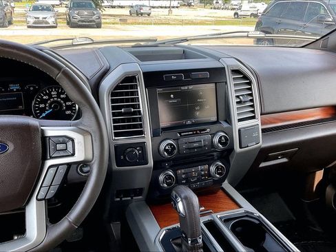 Used 2015 Ford F150 King Ranch w/ Equipment Group 601A Luxury RWD image 9