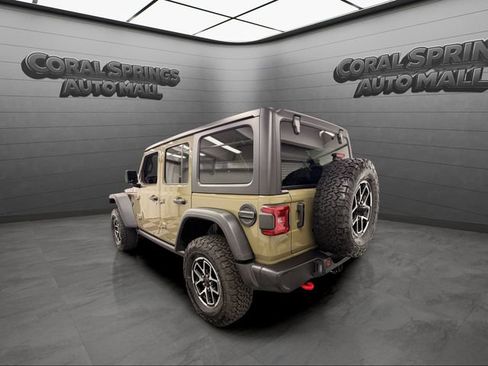 Used 2026 Jeep Wrangler Unlimited Rubicon w/ Technology Group AWD/4WD image 3