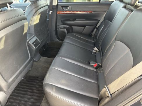 Used 2012 Subaru Outback 3.6R Limited w/ Moonroof Pkg image 15