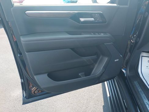New 2026 Chevrolet Suburban High Country AWD/4WD image 12