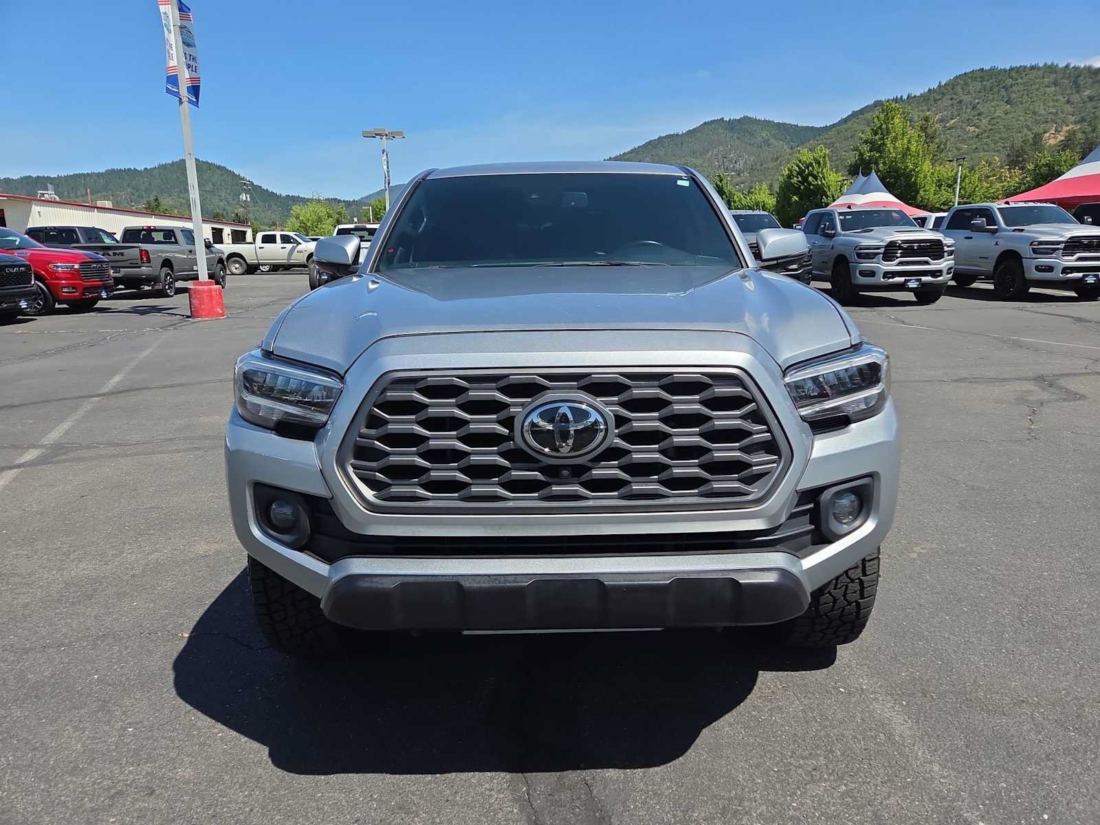 Used 2023 Toyota Tacoma TRD Off-Road w/ Advanced Technology Package AWD/4WD image 14