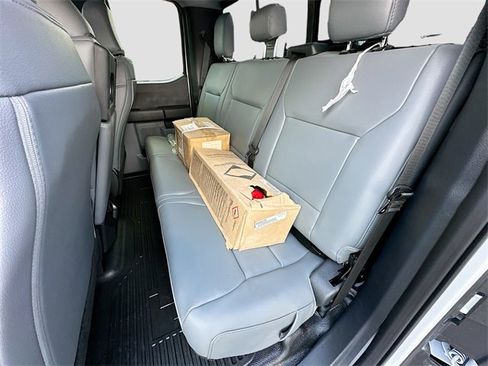 New 2025 Ford F550 4x4 Supercab Super Duty image 16