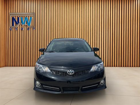 Used 2012 Toyota Camry SE FWD image 2