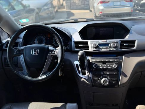 Used 2013 Honda Odyssey Touring Elite image 42