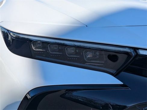 Certified 2025 Toyota Crown Limited image 10