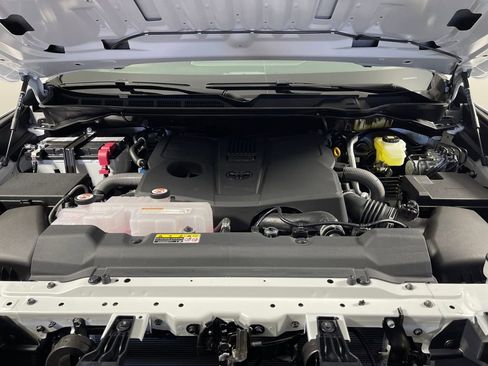 New 2026 Toyota Tundra SR image 9