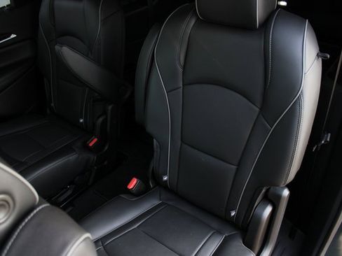 Used 2020 Buick Enclave Avenir w/ Avenir Technology Package image 30