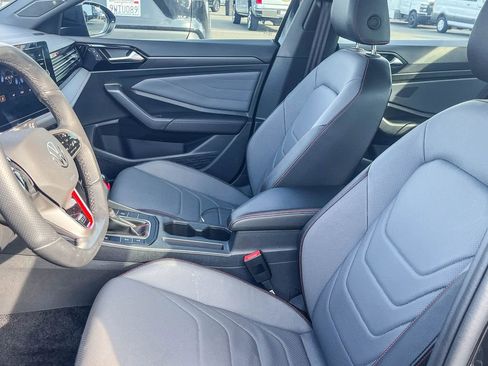 Used 2025 Volkswagen Jetta GLI Autobahn image 9