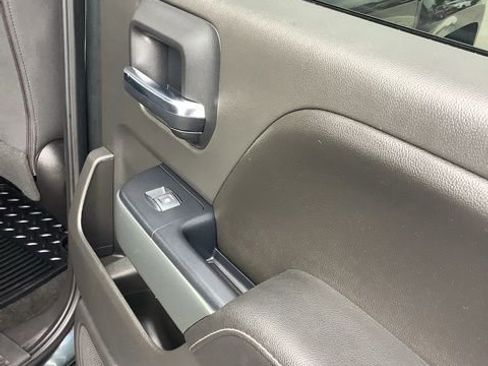 Used 2018 Chevrolet Silverado 1500 LT image 22