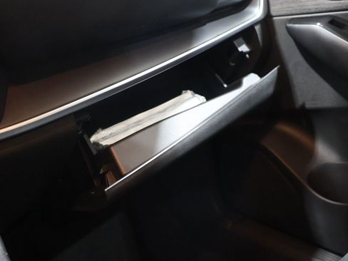 Used 2023 Nissan Rogue S image 30