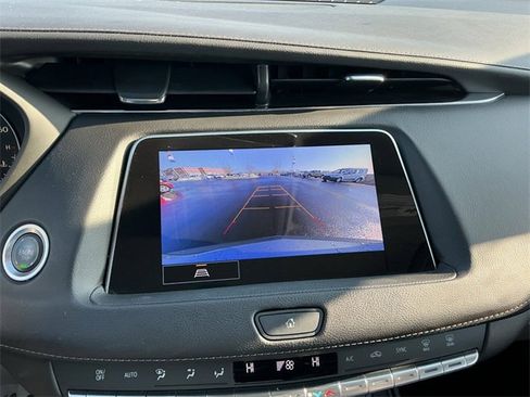 Certified 2023 Cadillac XT4 Luxury w/ Cold Weather Package image 25