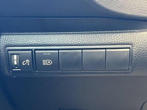 Used 2026 Toyota Corolla LE FWD image 35