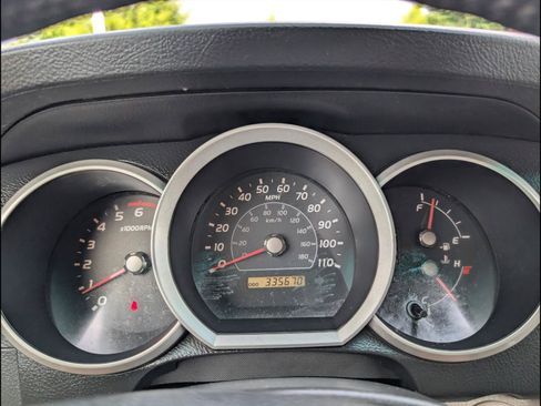 Used 2006 Toyota 4Runner SR5 AWD/4WD image 19