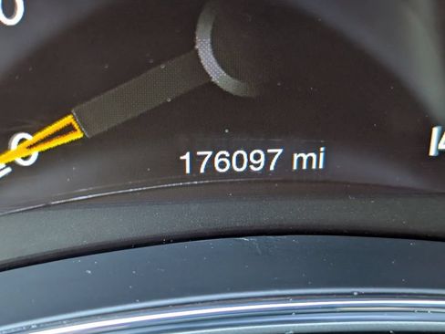 Used 2021 Jeep Grand Cherokee Laredo AWD/4WD image 16