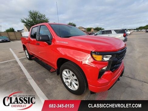 Used 2024 Chevrolet Silverado 1500 Custom image 1