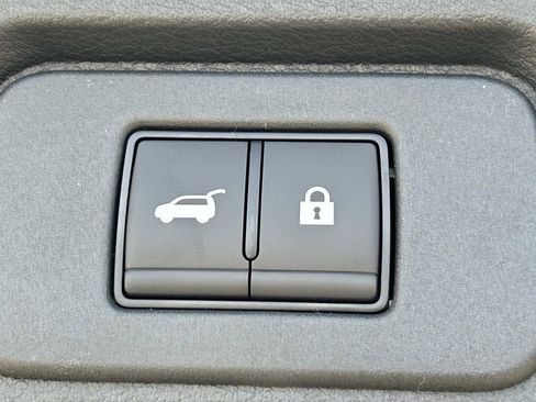 New 2026 Nissan Rogue Platinum AWD/4WD image 13